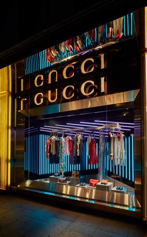 escaparate gucci|gucci it catalogo.